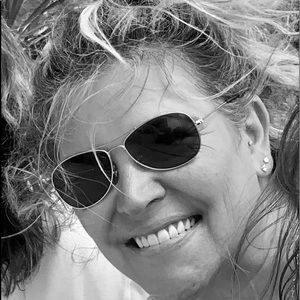 Meet your Posher, Leigh